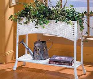 Resin Wicker Planters & Plant Stands