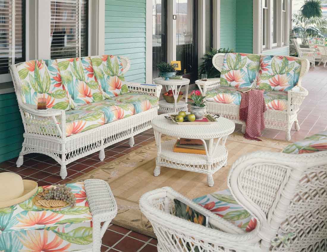 outdoor white cane furniture