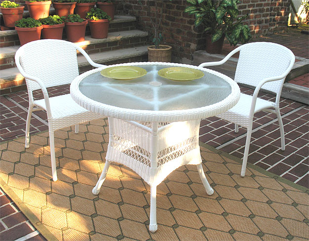 Resin Wicker Dining Set 36&quot; Round (Table Has Umbrella Hole)