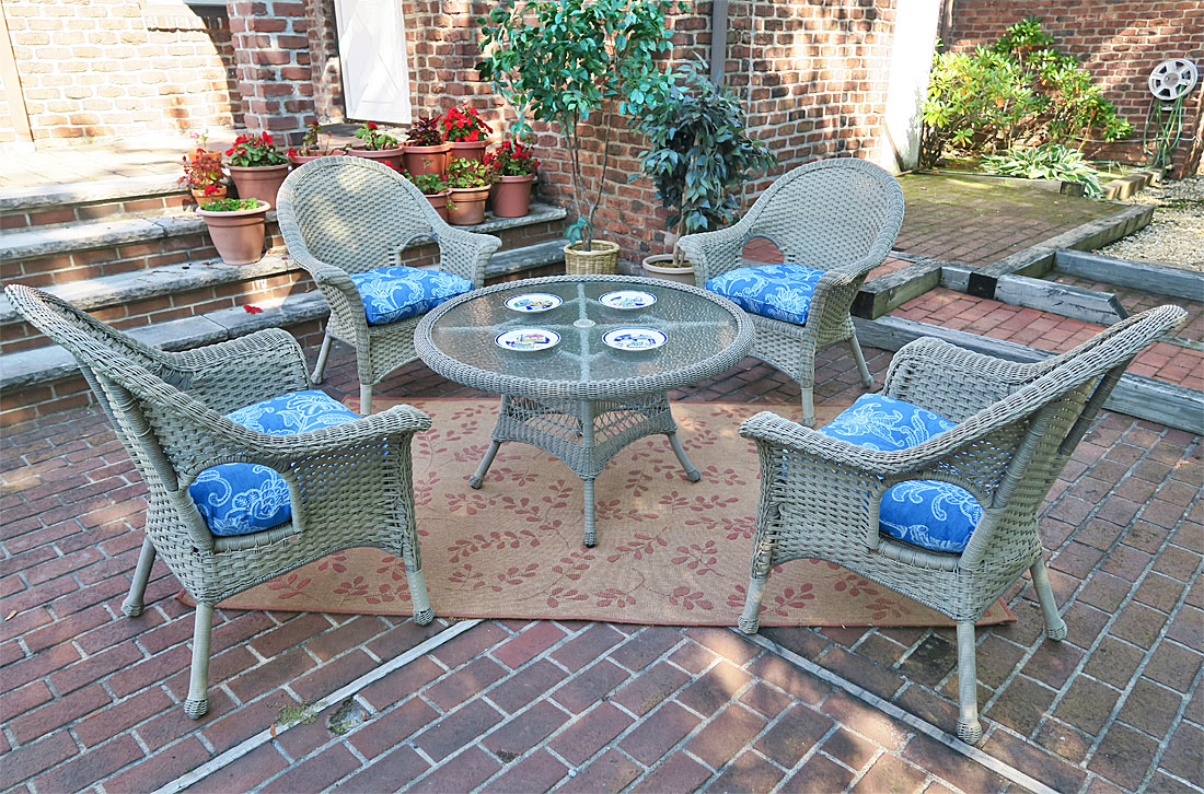 High Back Veranda Resin Wicker Conversation Set (1) 24&quot; High Table (4) Chairs