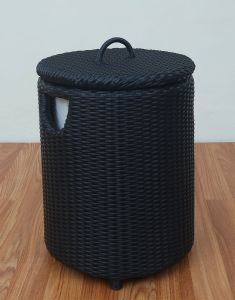 Wicker Hampers, Medium Round Rattan Frame & Synthetic Wicker (Removable Lid) Black