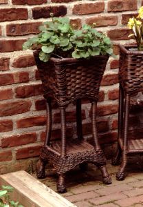 Veranda Resin Wicker Square Plant Stand, Antique Brown