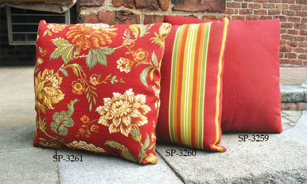 15" Indoor/Outdoor Throw Pillow