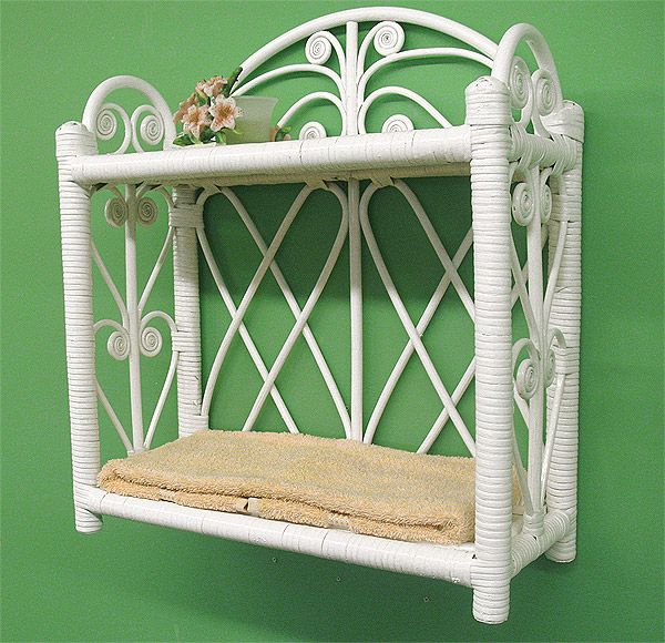 Wicker Wall Rack, Heart Sides White