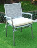 SHOWN WITH BEIGE CUSHION