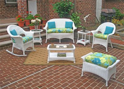 4 Piece High Back Veranda Resin Wicker Set (1) Love Seat (1) Table (2) Chairs