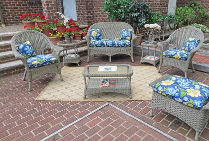4 Piece Veranda Resin Wicker Set (1) LS (1) Table (2) Chairs