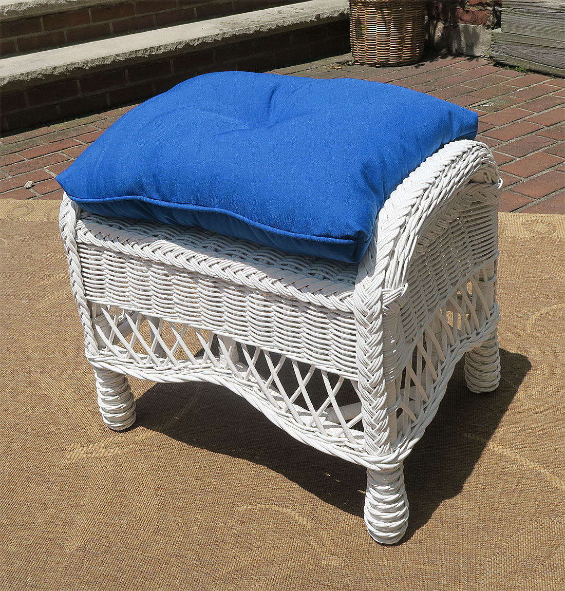 White Garden Side Wicker Bench/Ottoman with Cushion