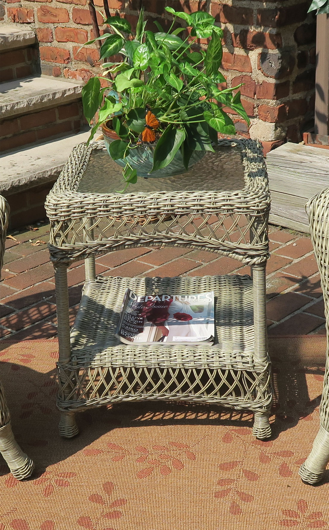 Resin Wicker End Table w/Inset Glass Top Madrid Style (4) Colors