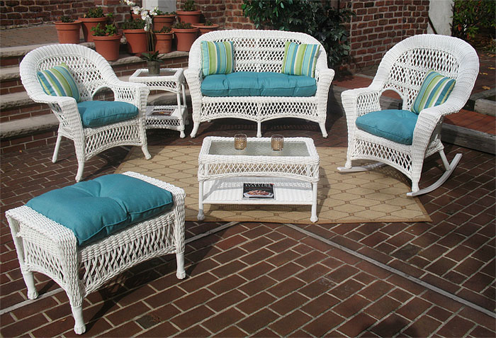 4 Piece Madrid Wicker Set with Seat Cushions (1) Love Seat (1) Table (2) Chairs