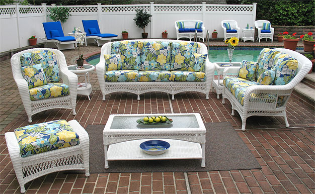 6 Piece  Resin Wicker Furniture Set, Palm Springs. Sofa, Love Seat, Chair, Ottoman, Cocktail &amp; End Table