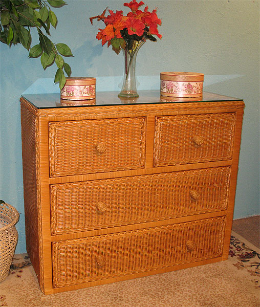 Wicker Dresser 4 Drawer Traditional with Glass Top, Caramel