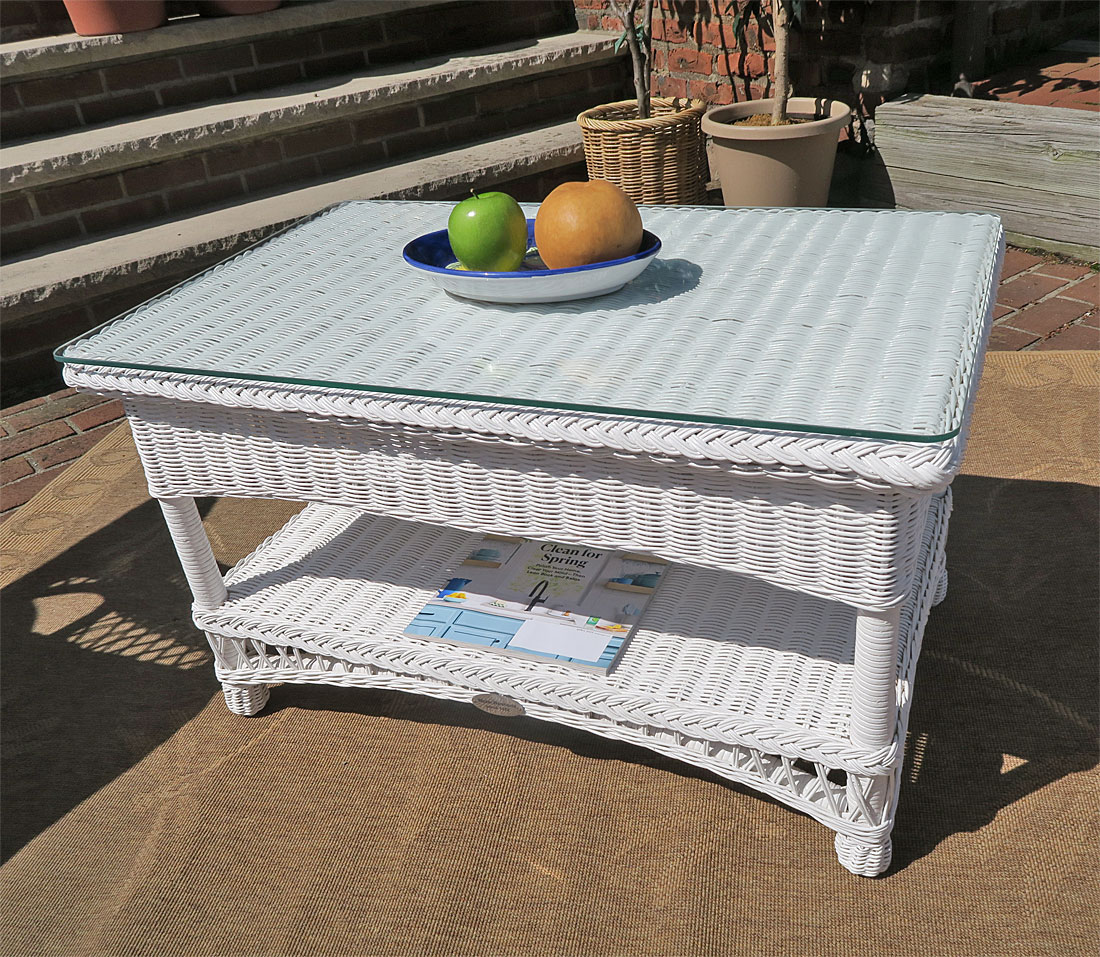 White Natural Wicker Cocktail Table, Vineyard Style